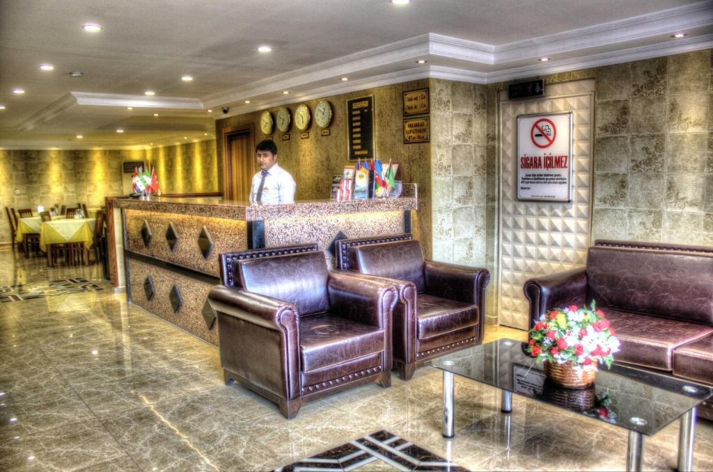 Hotel Real Life 24