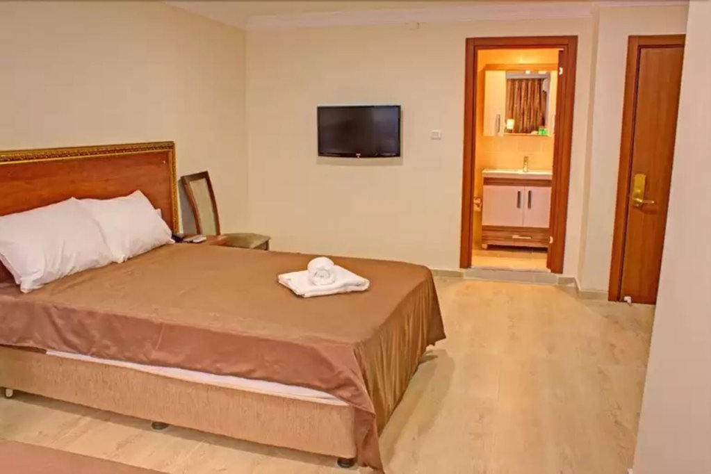 Hotel Real Life 5