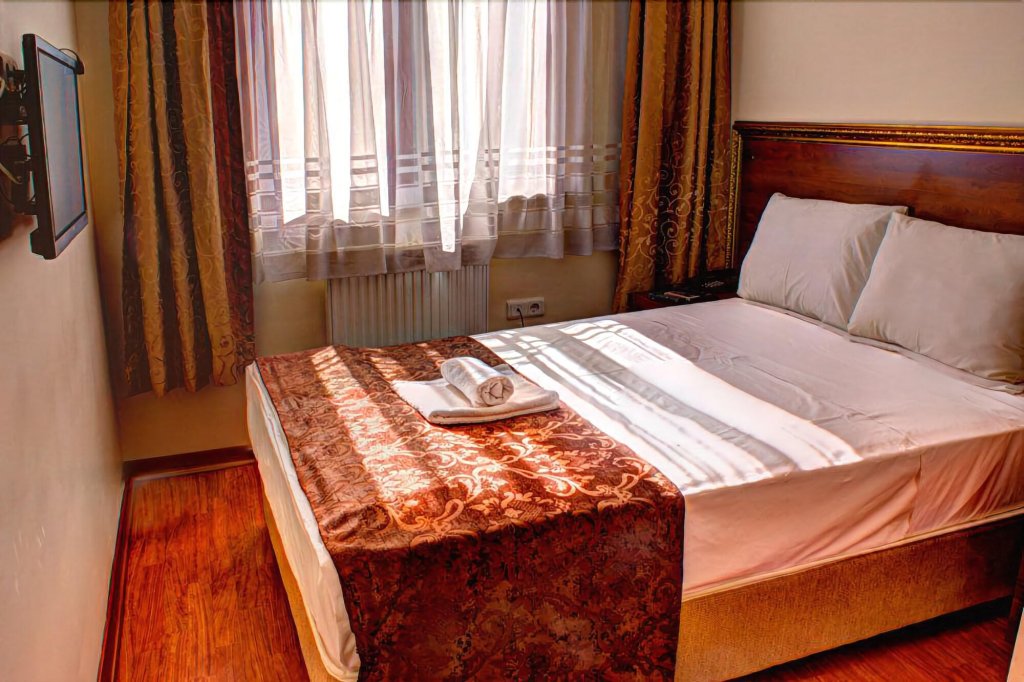 Hotel Real Life 9