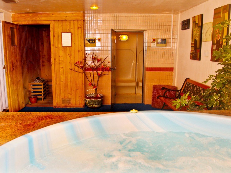 Arabian Courtyard Hotel & Spa 2