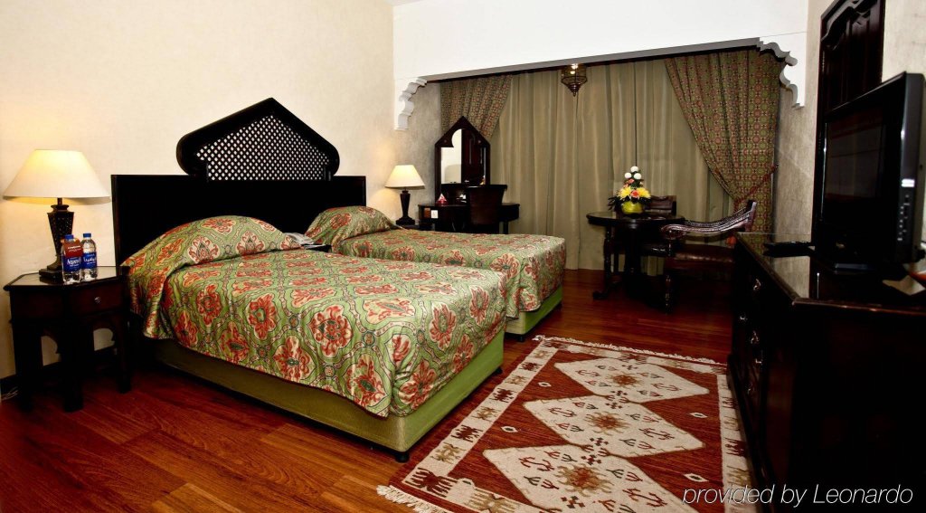 Arabian Courtyard Hotel & Spa 8