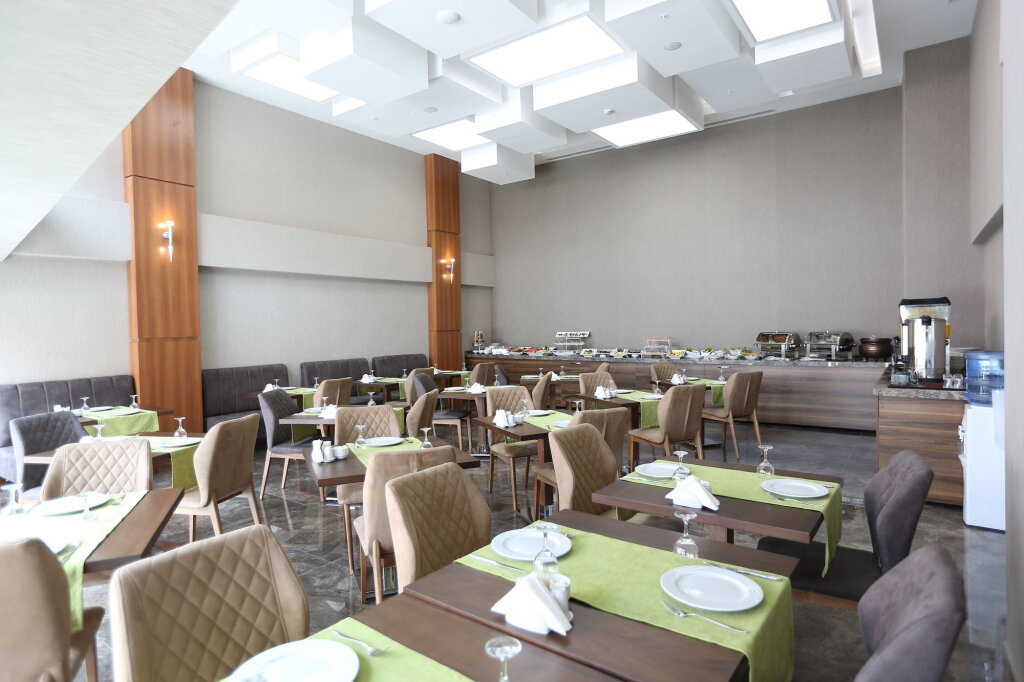 Elips Royal Hotel & Spa 4