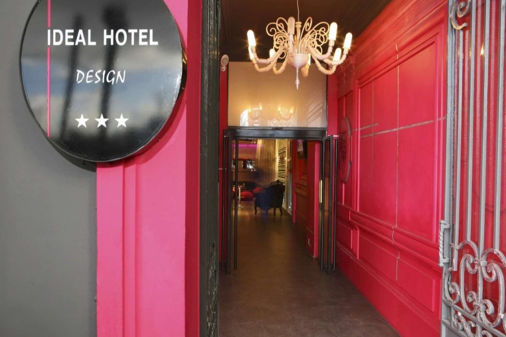Bobo's Hotel 10
