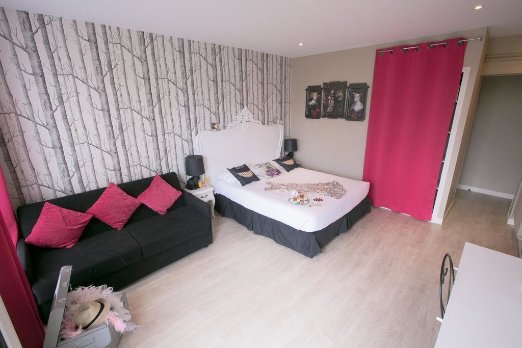 Bobo's Hotel 14