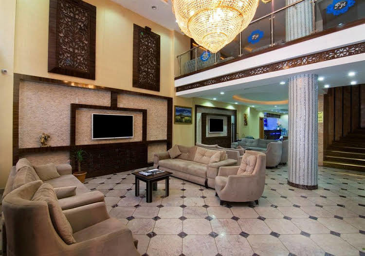 Pelican House Hotel 12