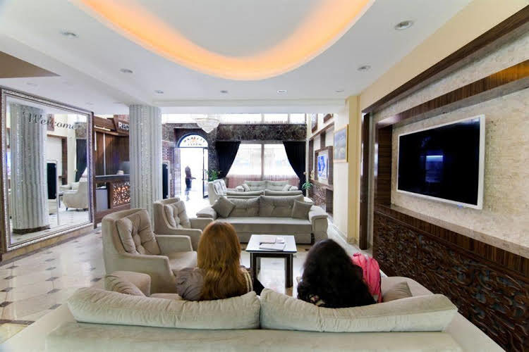 Pelican House Hotel 14