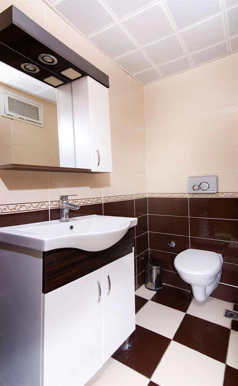 Pelican House Hotel 18