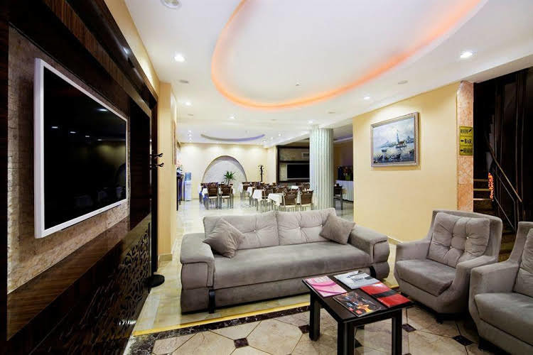 Pelican House Hotel 4