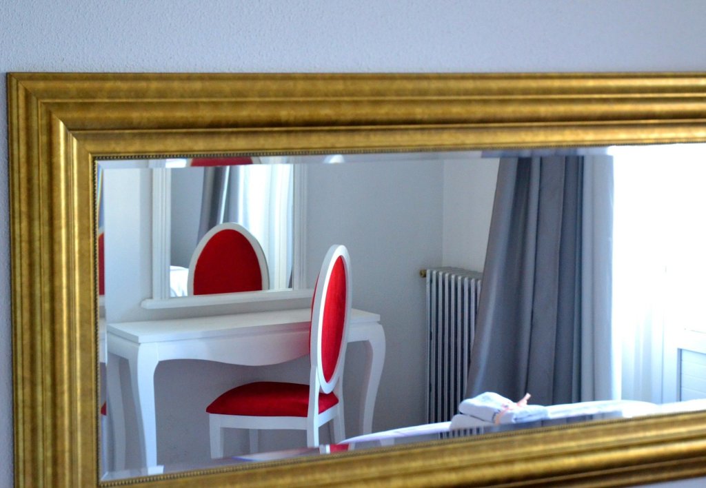 Hostal Vázquez de Mella 14