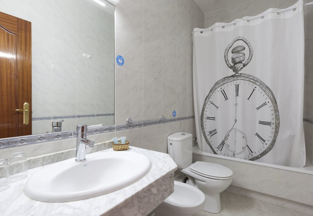 Hostal Vázquez de Mella 22