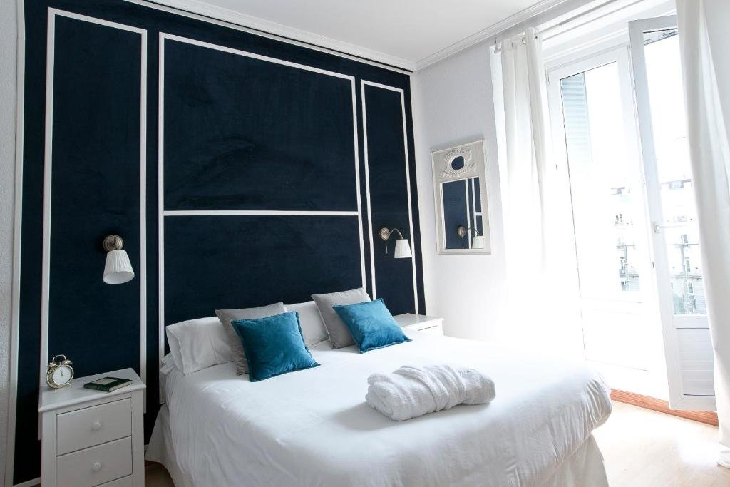 Hostal Vázquez de Mella 6