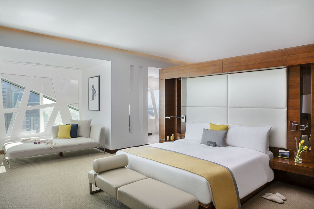 voco Dubai, an IHG Hotel 8