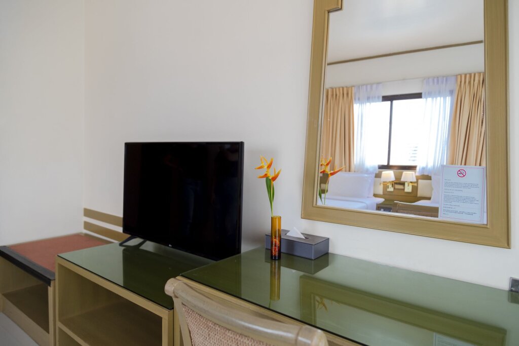 Pinnacle Lumpinee Park Hotel 17