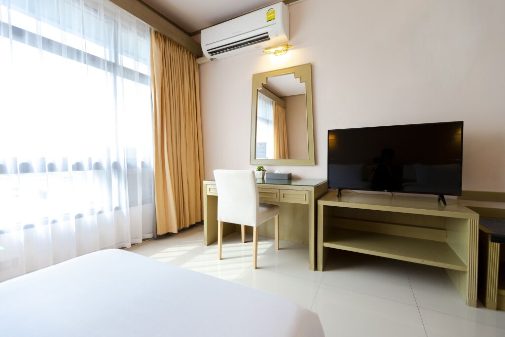 Pinnacle Lumpinee Park Hotel 20