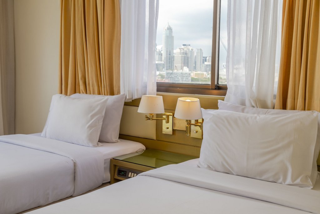 Pinnacle Lumpinee Park Hotel 6