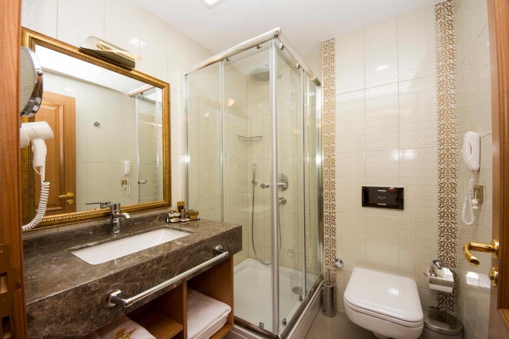 Aprilis Hotel - Special class 10