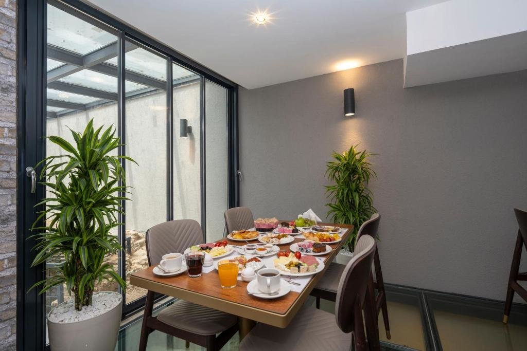 Hotel Ravi 10