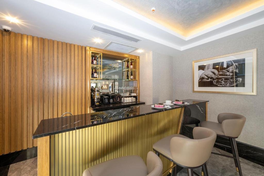 Hotel Ravi 5