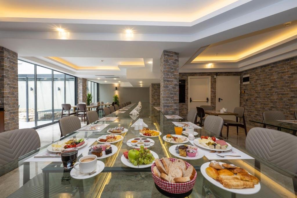Hotel Ravi 7