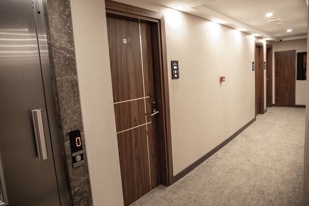 Shining Star Hotel 15