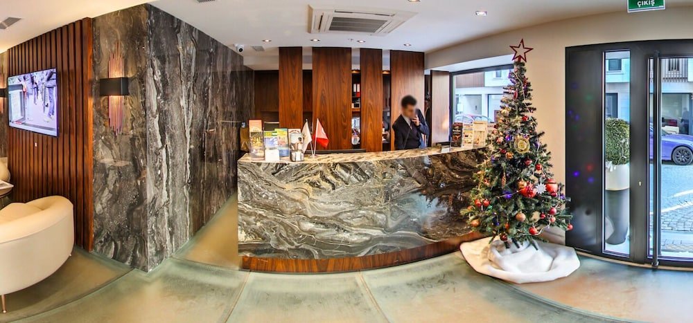 Shining Star Hotel 7