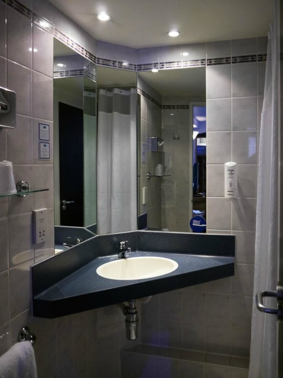 Holiday Inn Express London - Southwark, an IHG Hotel 24