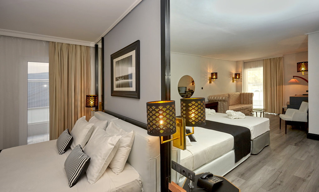 Athenian Riviera Hotel & Suites 20