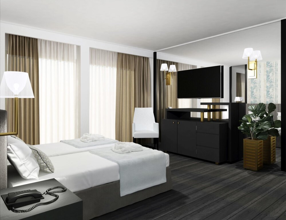 Athenian Riviera Hotel & Suites 4