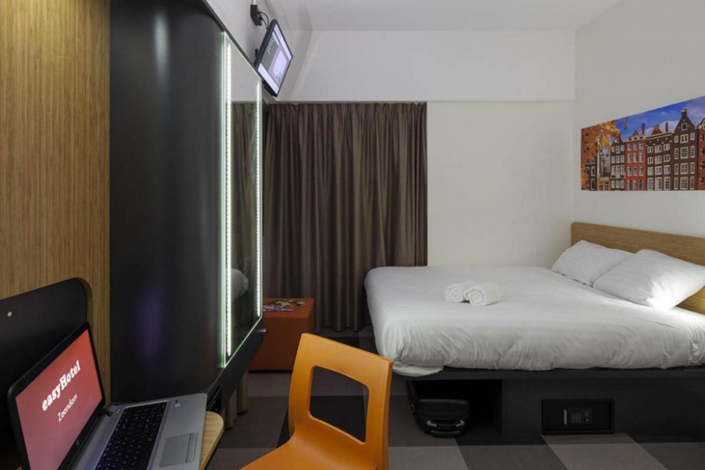 easyHotel Amsterdam Zaandam 14