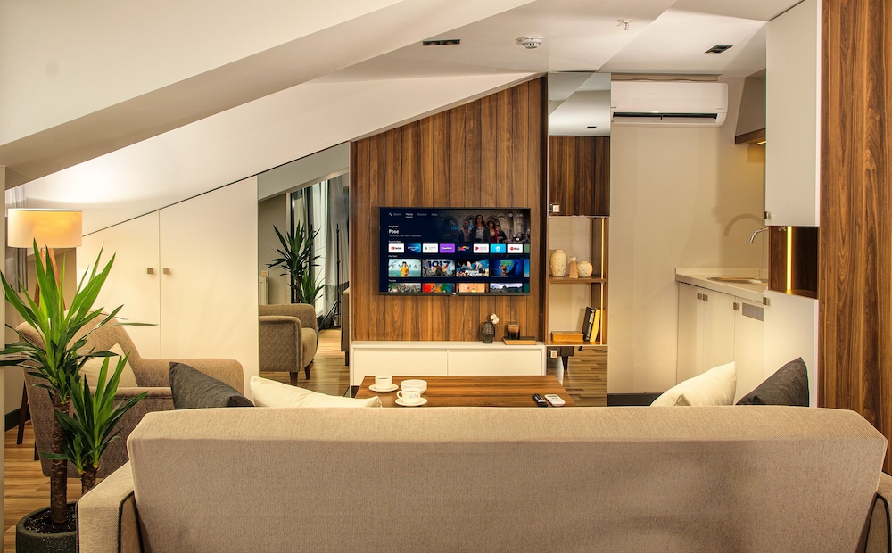 La Mia Suites 17