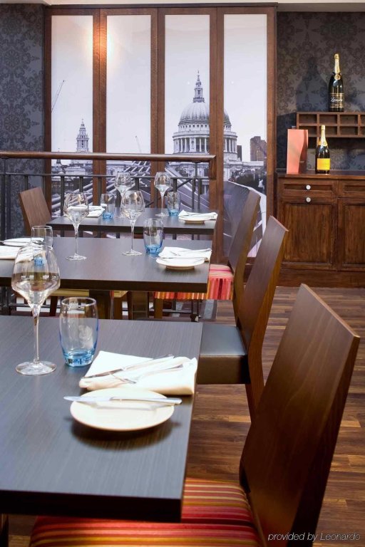 Mercure London Bridge 10
