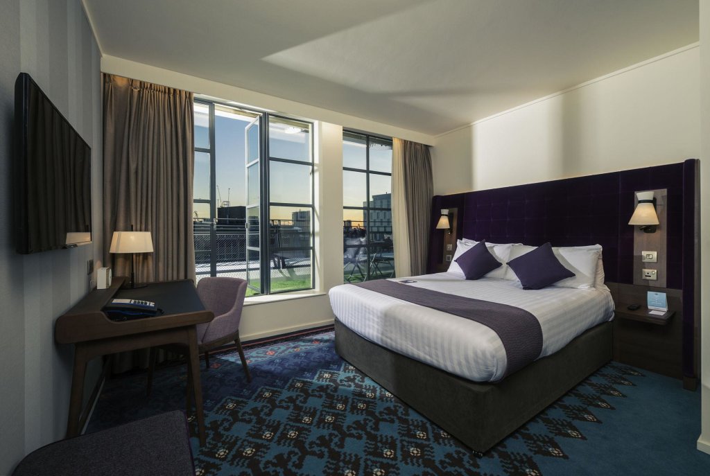 Mercure London Bridge 4