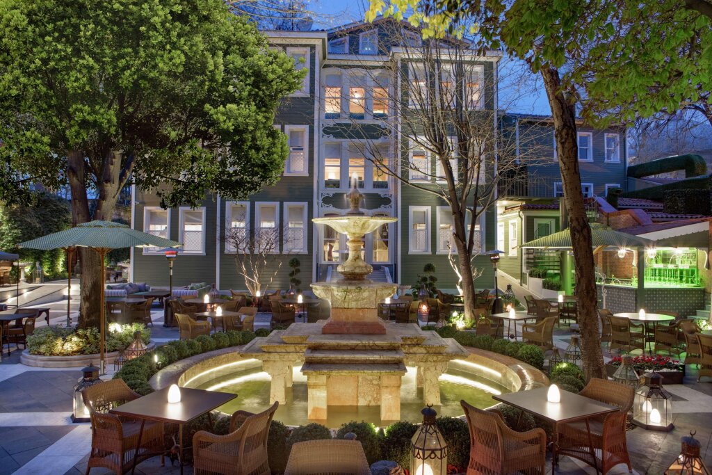Hagia Sofia Mansions Istanbul, Curio Collection by Hilton 1