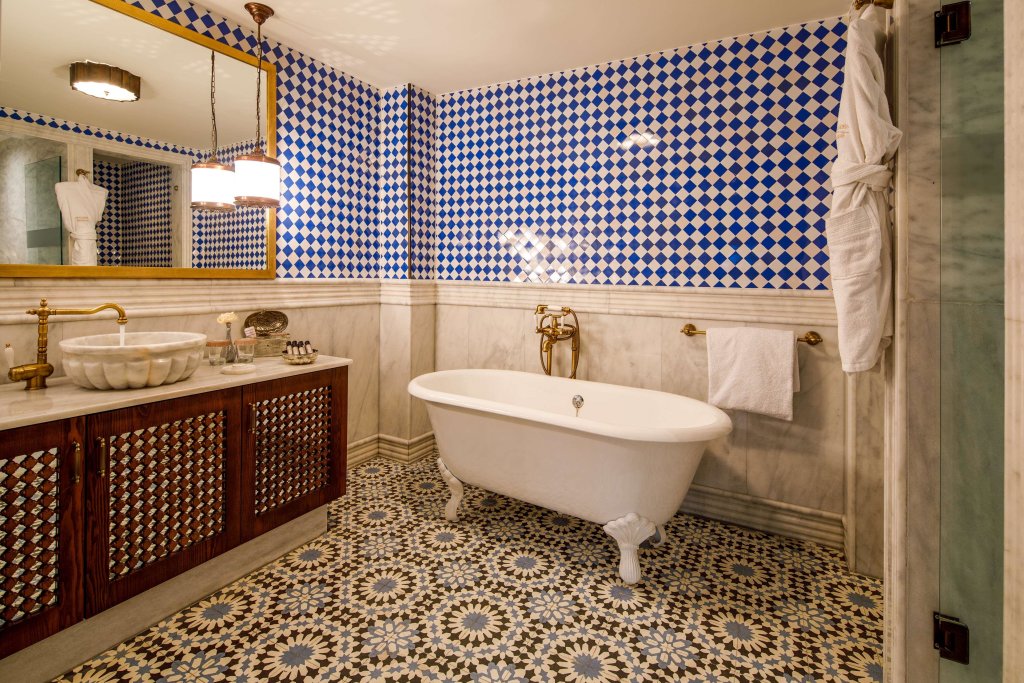 Hagia Sofia Mansions Istanbul, Curio Collection by Hilton 11