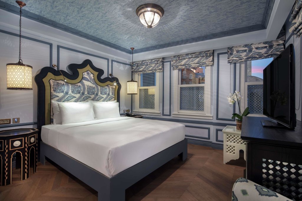 Hagia Sofia Mansions Istanbul, Curio Collection by Hilton 5