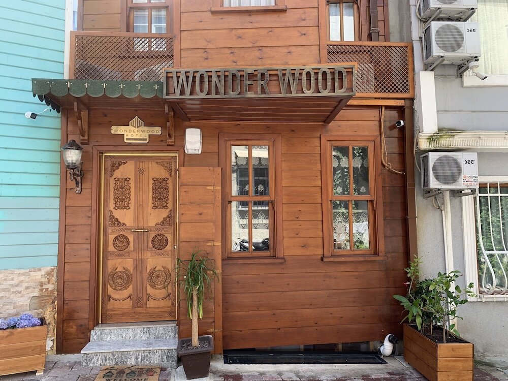Wonder Wood Hotel 17