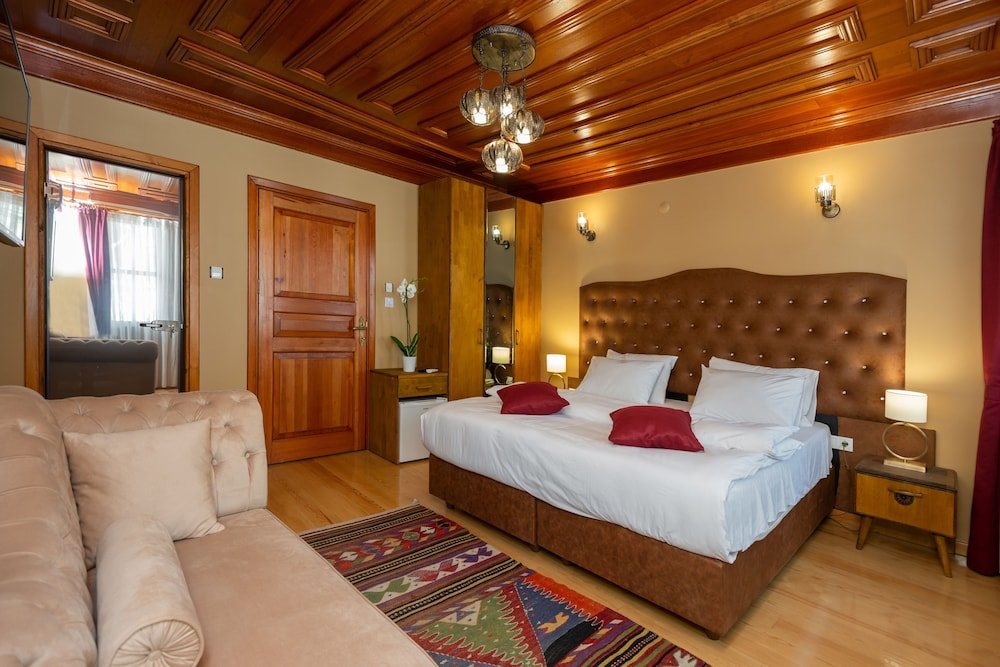 Wonder Wood Hotel 22
