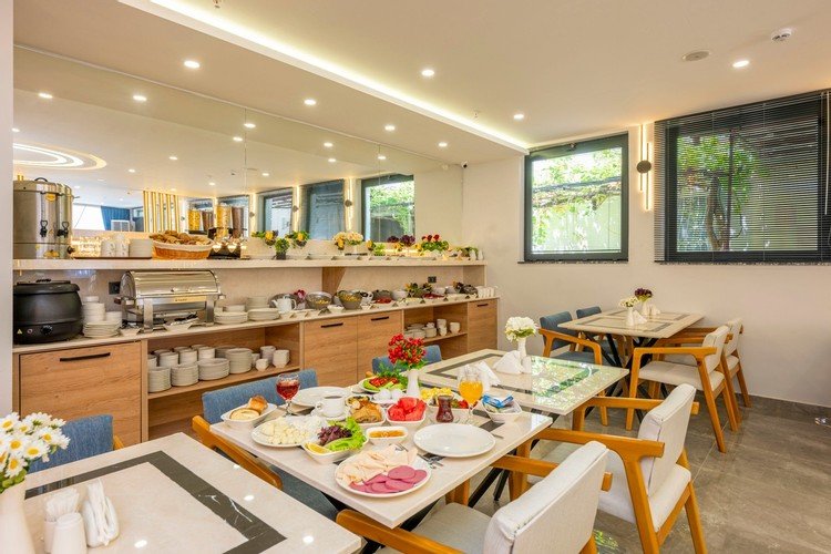 Diamond luxury Hotel 14