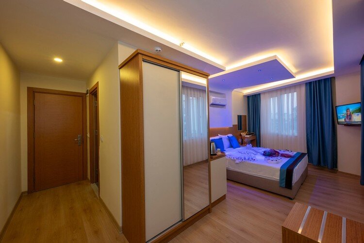 Diamond luxury Hotel 21