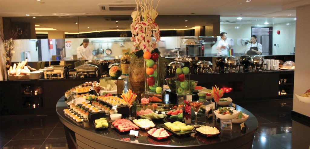 Golden Tulip Mandison Suites 13