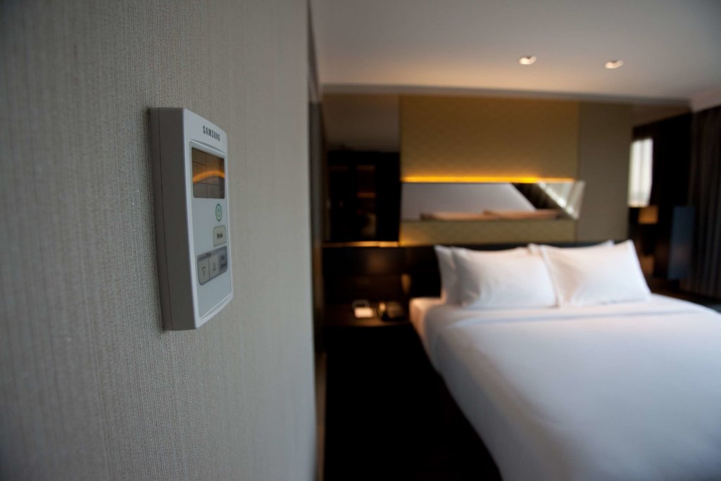 Golden Tulip Mandison Suites 19