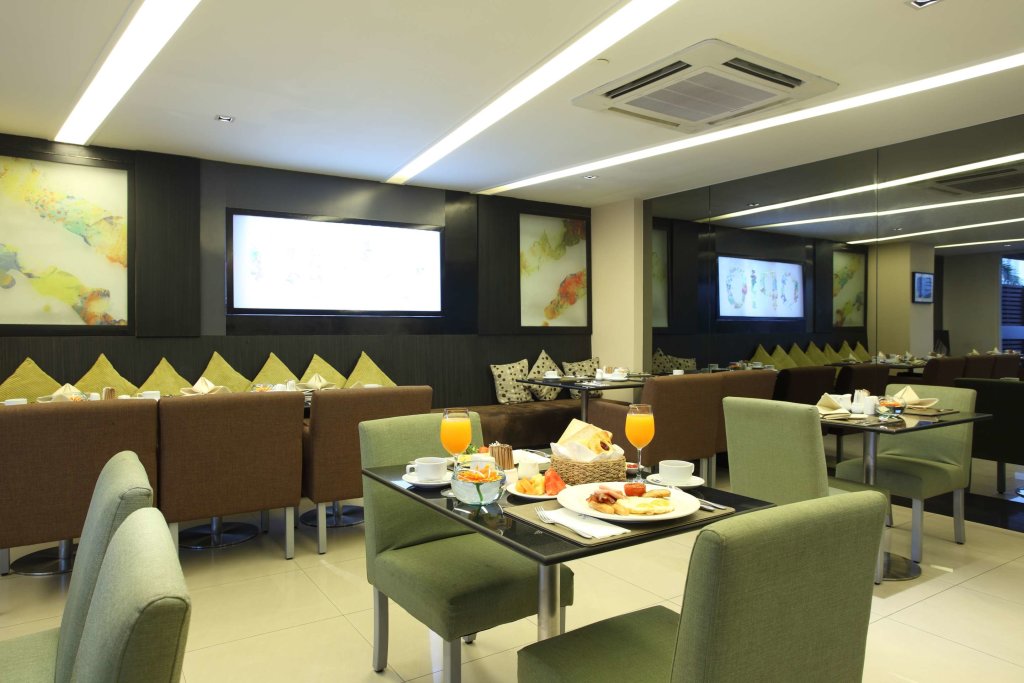 Golden Tulip Mandison Suites 22