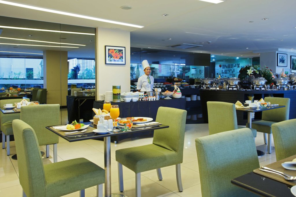 Golden Tulip Mandison Suites 23