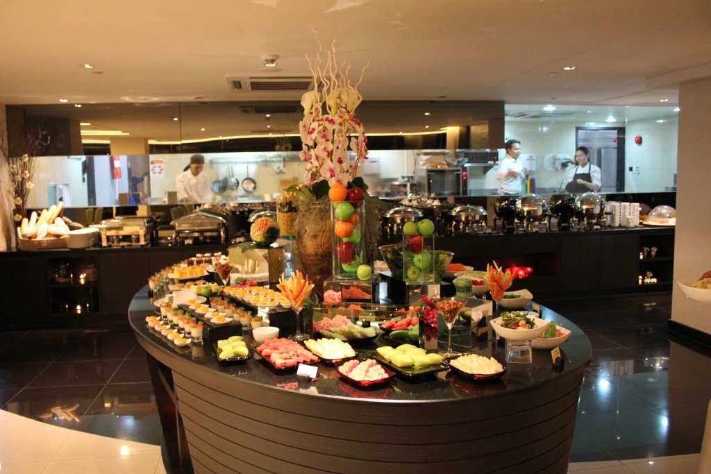 Golden Tulip Mandison Suites 24