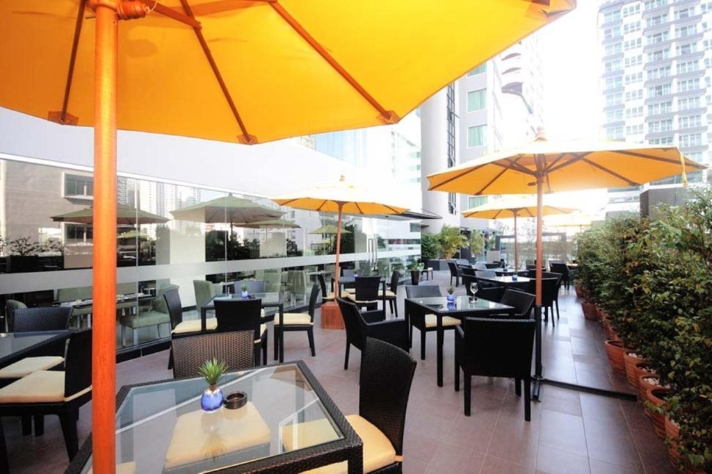 Golden Tulip Mandison Suites 8