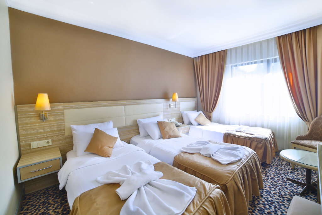 Hotel Grand Emin 8