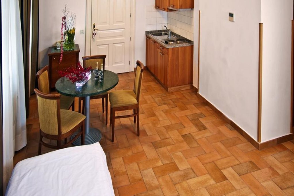 Hotel Galileo Prague 6