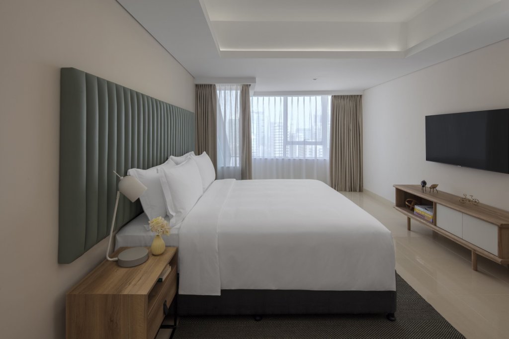 Staybridge Suites Dubai Internet City, An IHGHotel 16