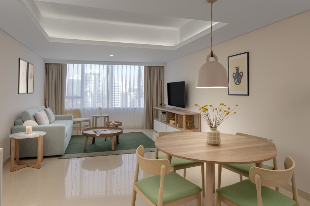 Staybridge Suites Dubai Internet City, An IHGHotel 20