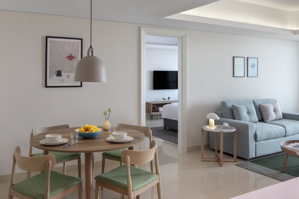 Staybridge Suites Dubai Internet City, An IHGHotel 24